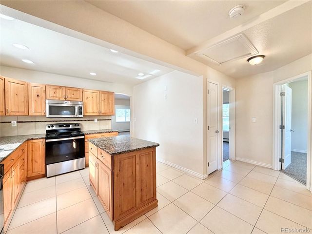 10625 W 58th Avenue B, Arvada, CO 80002