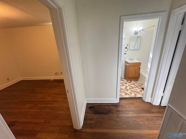 206 Surrey Road SW, Huntsville, AL 35801
