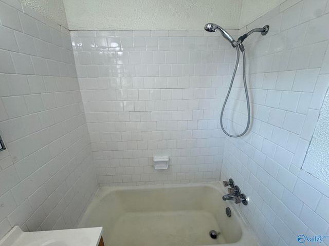 206 Surrey Road SW, Huntsville, AL 35801