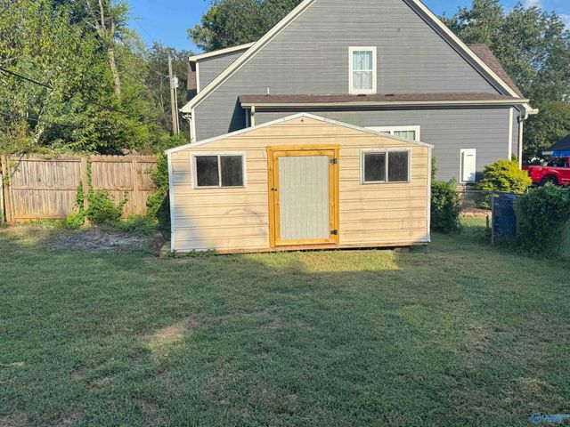 206 Surrey Road SW, Huntsville, AL 35801