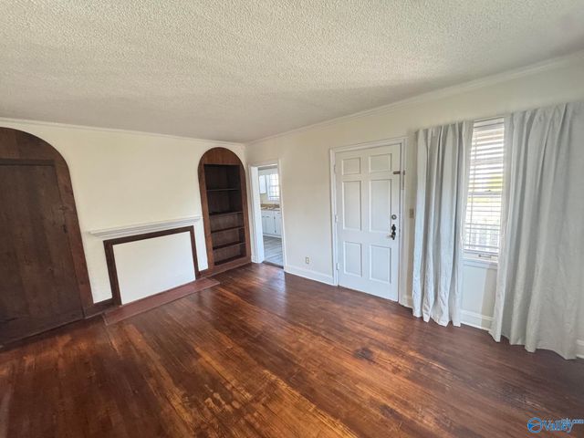 206 Surrey Road SW, Huntsville, AL 35801