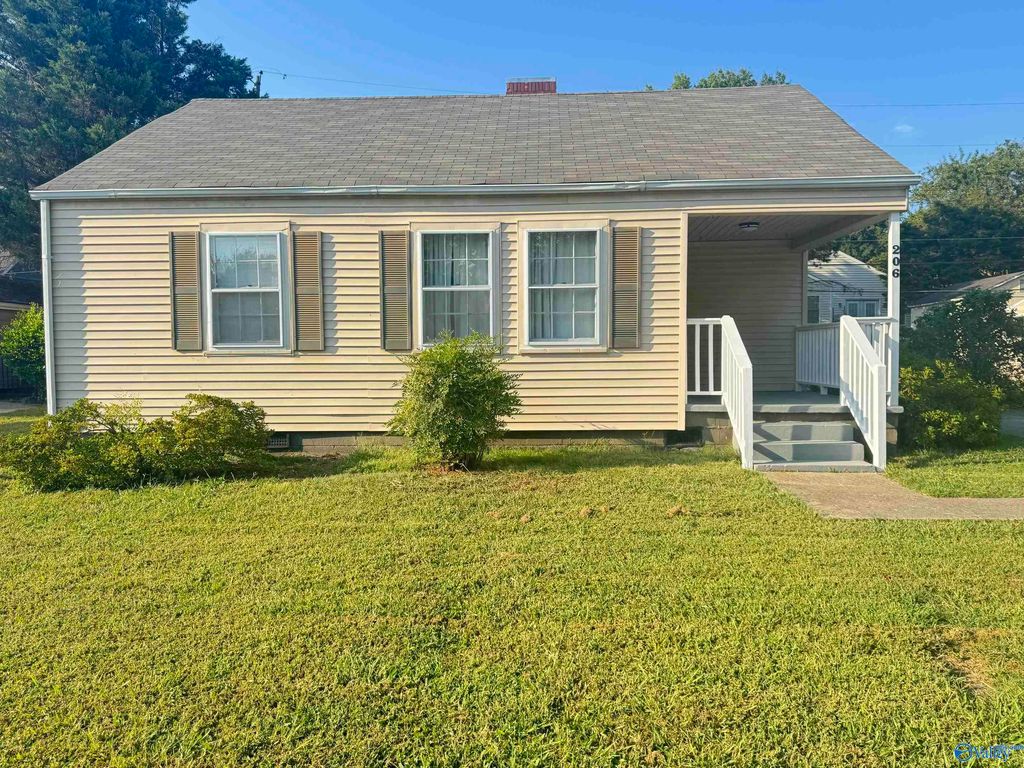 206 Surrey Road SW, Huntsville, AL 35801