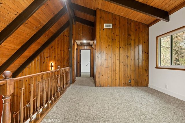 1076 Grass Valley Road, Lake Arrowhead, CA 92352