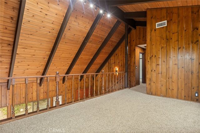 1076 Grass Valley Road, Lake Arrowhead, CA 92352