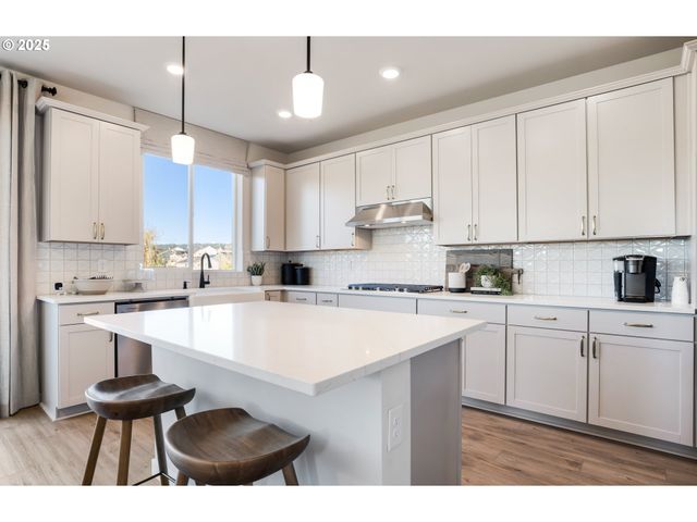3945 W 4TH St, Washougal, WA 98671