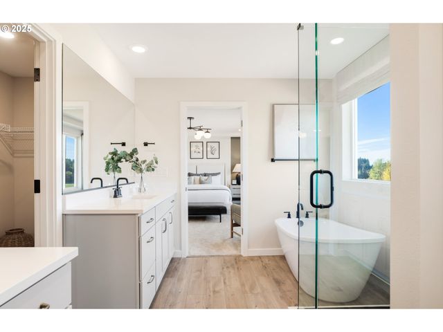 3945 W 4TH St, Washougal, WA 98671