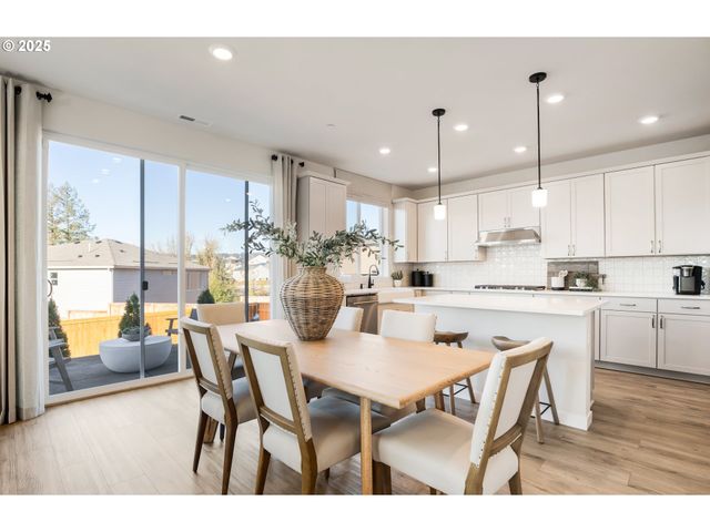 3945 W 4TH St, Washougal, WA 98671