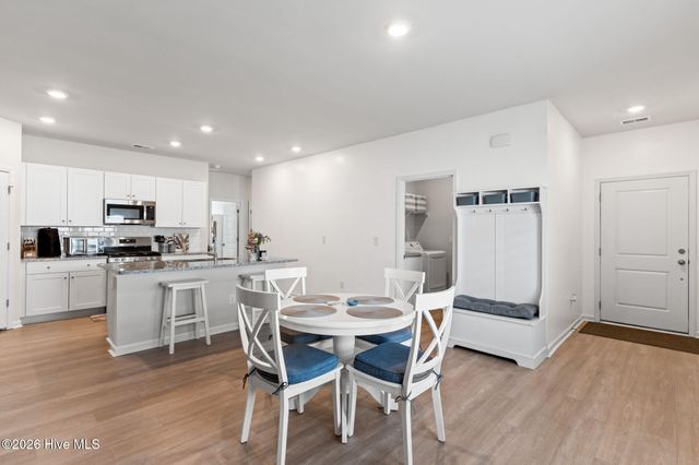 948 Bourne Drive SW, Ocean Isle Beach, NC 28469