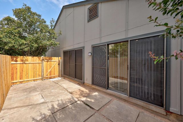 5225 LANGWOOD DR, Austin, TX 78754
