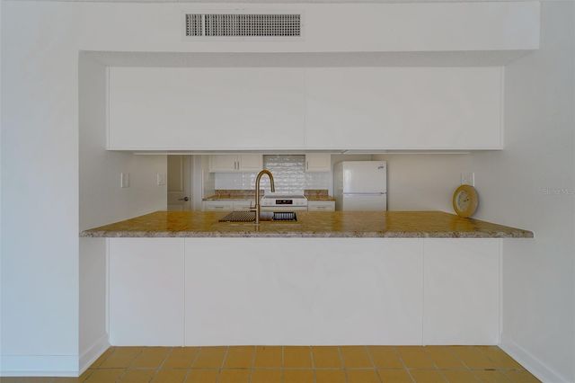 450 S GULFVIEW BOULEVARD 208, Clearwater Beach, FL 33767