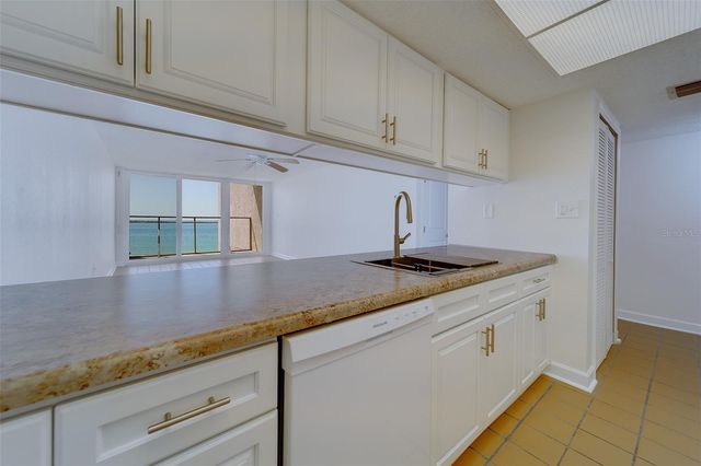 450 S GULFVIEW BOULEVARD 208, Clearwater Beach, FL 33767