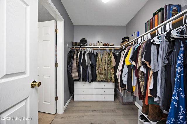 1117 Lobo Dr, Elizabethtown, KY 42701