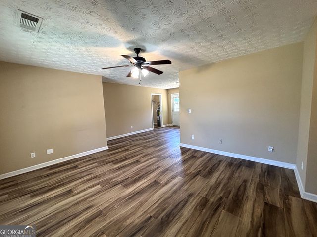 286 Courtyard Circle, Winder, GA 30680