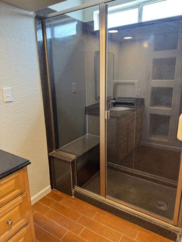 8565 W Tuckey Lane, Glendale, AZ 85305