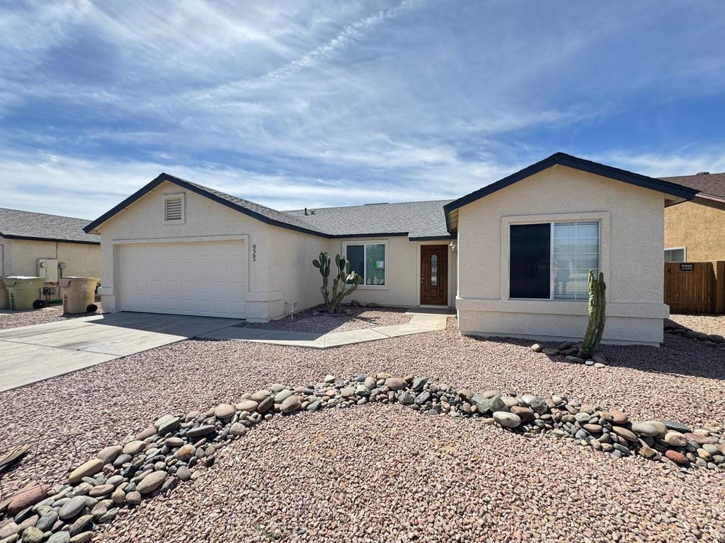 8565 W Tuckey Lane, Glendale, AZ 85305