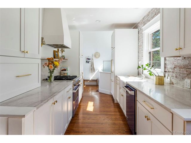 1580 Dahlia St, Denver, CO 80220