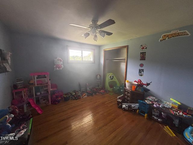 6002 Mew Road, Castlewood, VA 24224