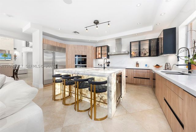 3442 NE 171st St, North Miami Beach, FL 33160