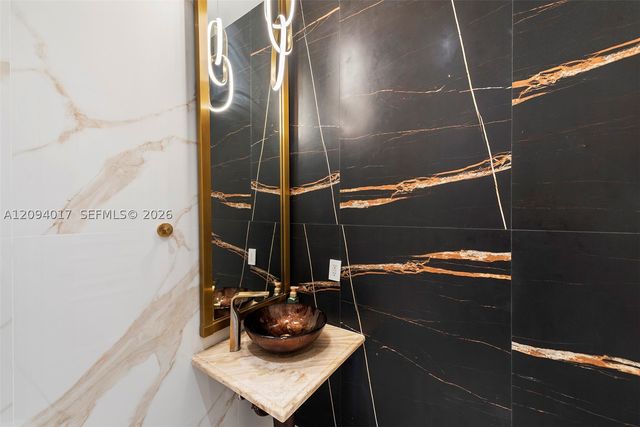 3442 NE 171st St, North Miami Beach, FL 33160