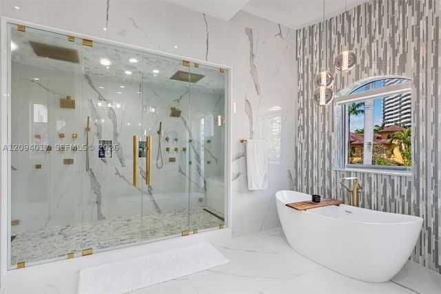 3442 NE 171st St, North Miami Beach, FL 33160