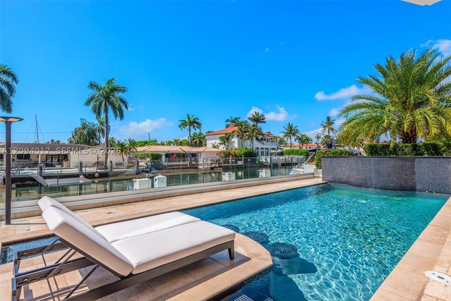 3442 NE 171st St, North Miami Beach, FL 33160