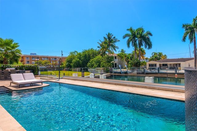 3442 NE 171st St, North Miami Beach, FL 33160