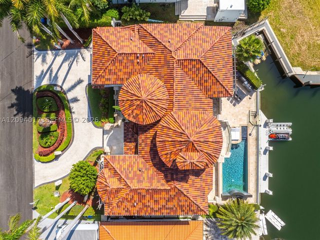 3442 NE 171st St, North Miami Beach, FL 33160