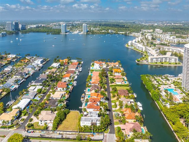 3442 NE 171st St, North Miami Beach, FL 33160