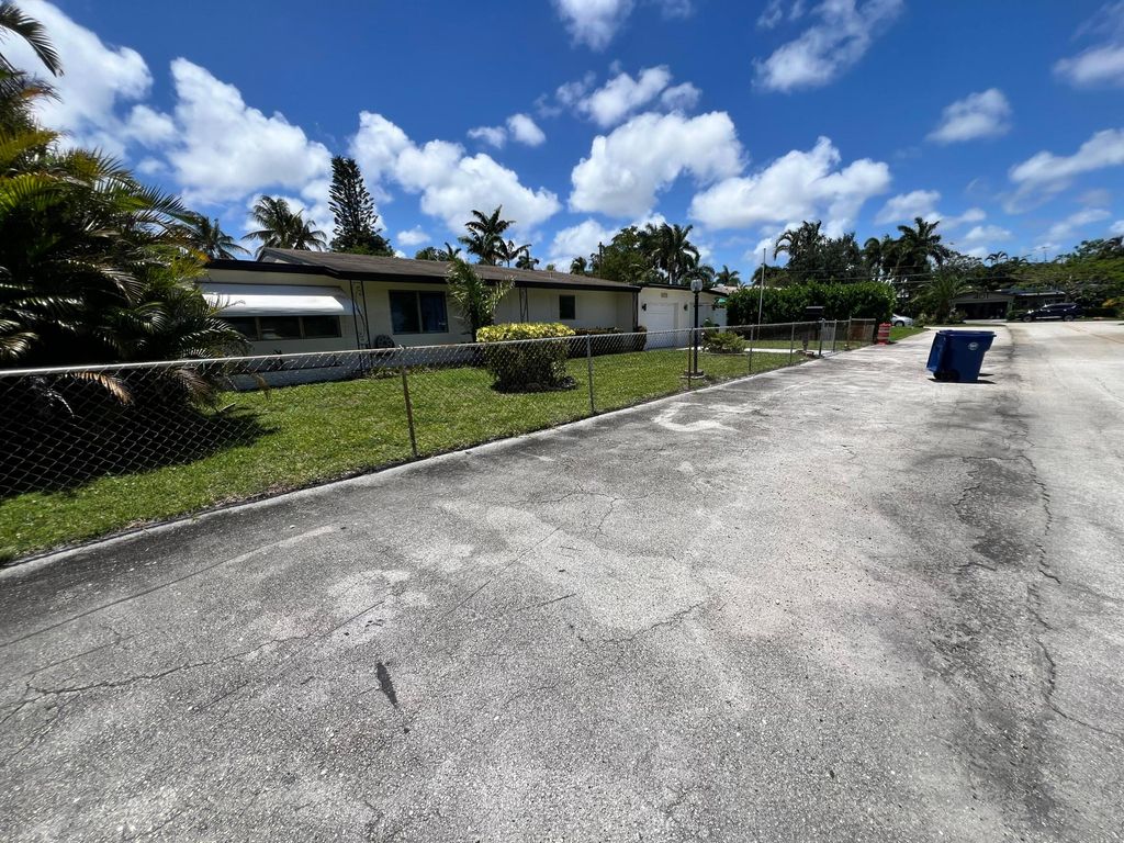 2217 NW 4th Avenue, Wilton Manors, FL 33311