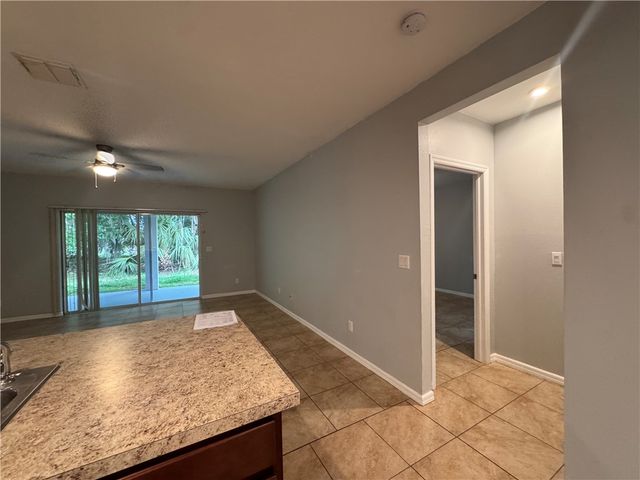 5274 Oakland Lake Circle, Fort Pierce, FL 34951