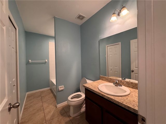 5274 Oakland Lake Circle, Fort Pierce, FL 34951