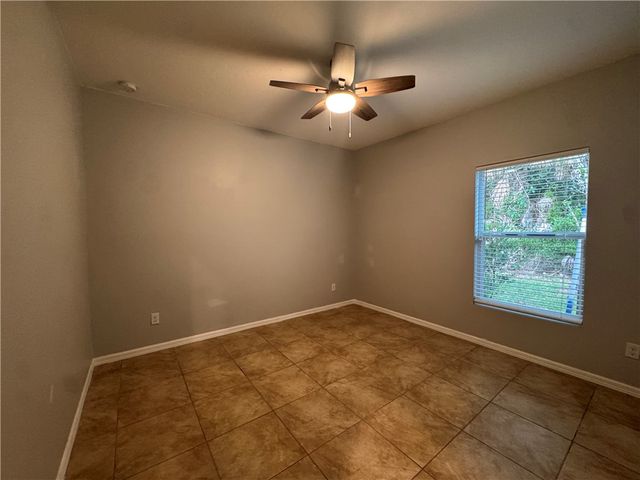 5274 Oakland Lake Circle, Fort Pierce, FL 34951