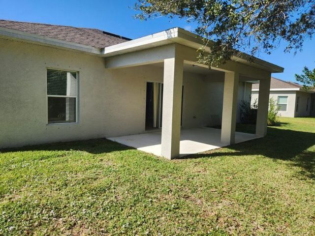 5274 Oakland Lake Circle, Fort Pierce, FL 34951