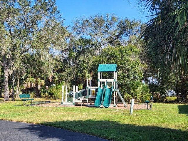 5274 Oakland Lake Circle, Fort Pierce, FL 34951