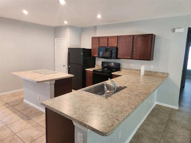 5274 Oakland Lake Circle, Fort Pierce, FL 34951