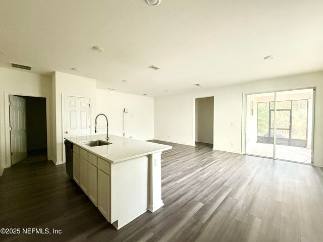 216 RAMBLING BROOK Trail, St. Johns, FL 32259