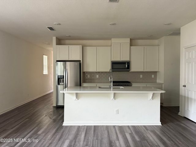 216 RAMBLING BROOK Trail, St. Johns, FL 32259