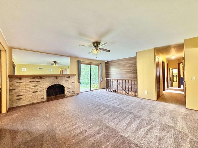 928 Columbia Drive, Janesville, WI 53546