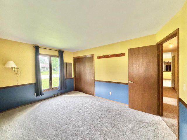 928 Columbia Drive, Janesville, WI 53546