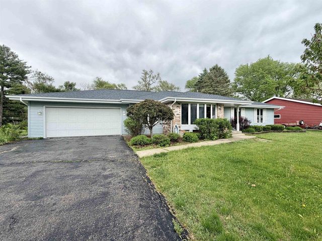928 Columbia Drive, Janesville, WI 53546