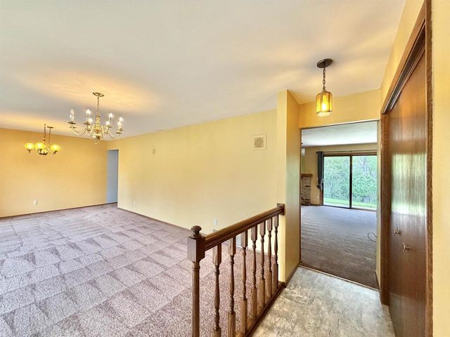 928 Columbia Drive, Janesville, WI 53546