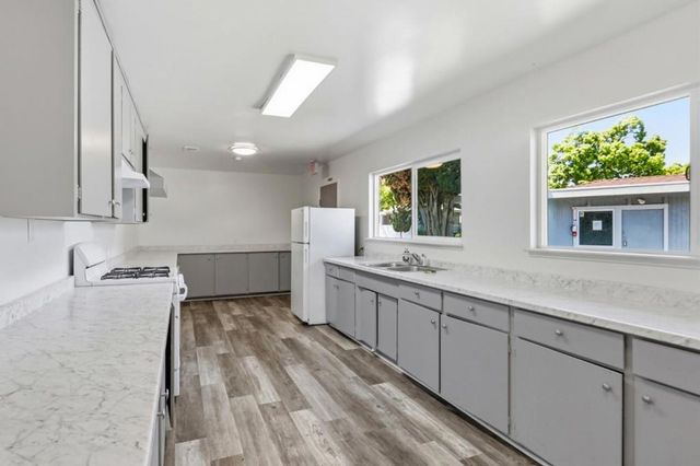 900 Golden Wheel Park Drive, San Jose, CA 95112