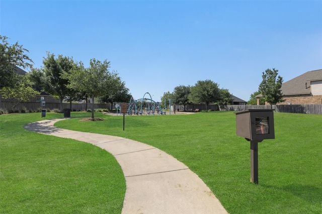 17515 Cypress Hilltop Way, Hockley, TX 77447