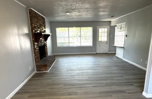 1724 Reynoldston Lane, Dallas, TX 75232