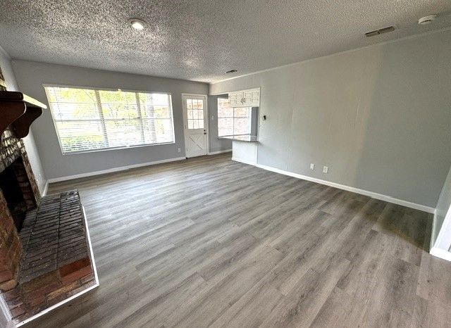 1724 Reynoldston Lane, Dallas, TX 75232