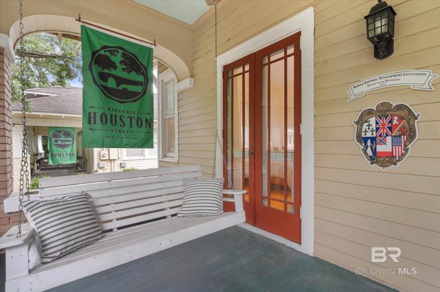 110 HOUSTON Street, Mobile, AL 36606