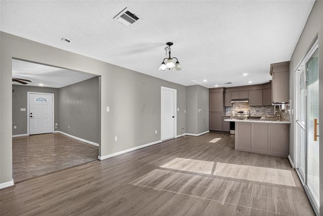 627 West Drive, Channelview, TX 77530