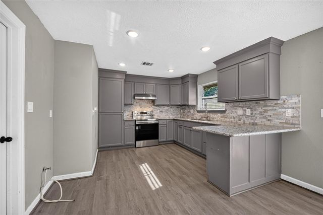 627 West Drive, Channelview, TX 77530