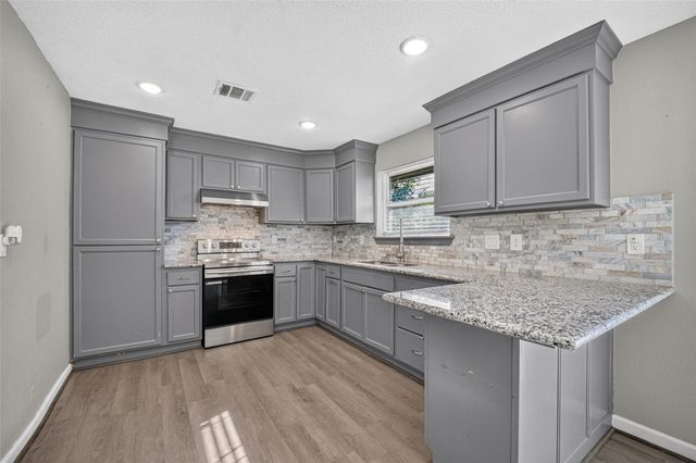 627 West Drive, Channelview, TX 77530