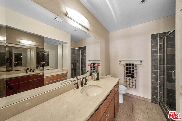 121 S Hope Street 510, Los Angeles, CA 90012